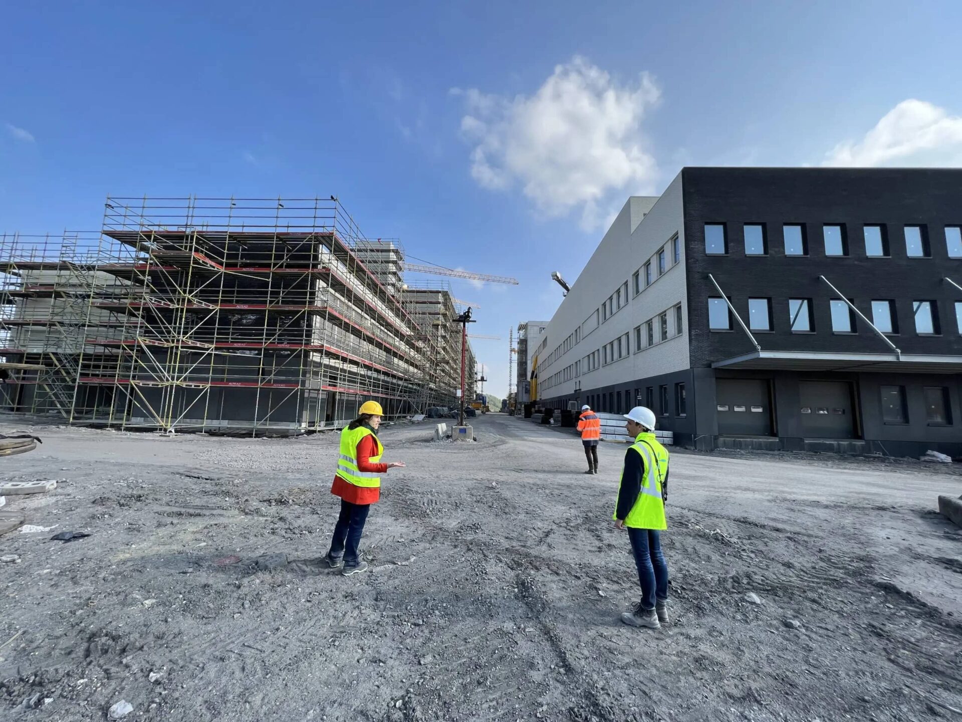 photo de bâtiments pour illustrer notre accompagnement BIM pour le Grand Hôpital de Charleroi