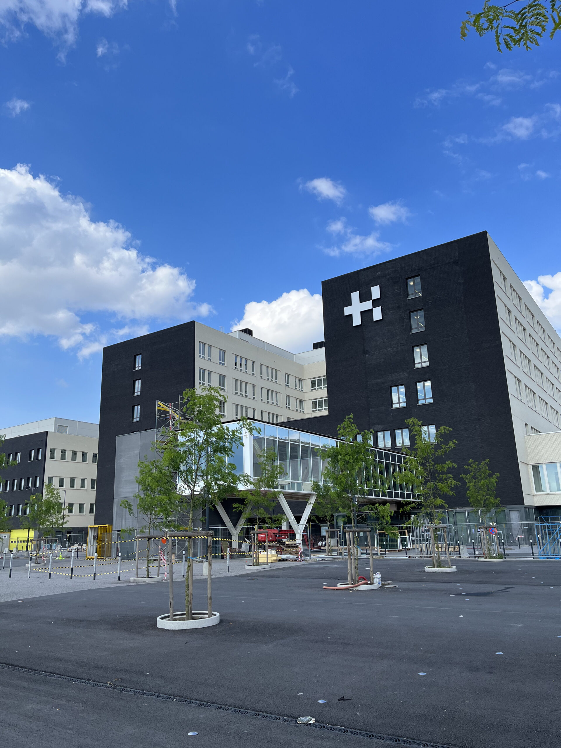 vue sur une des façades du GHDC