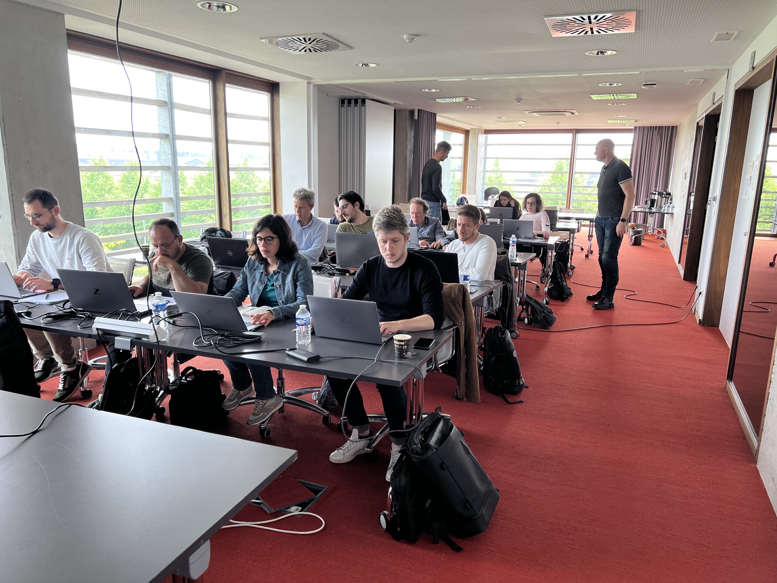Une assemblée studieuse lors du cursus BIM à l'UCL